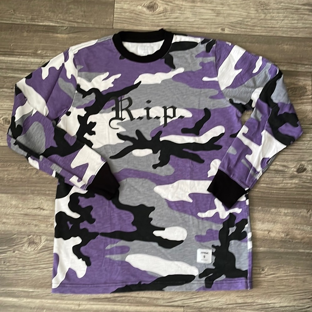Men’s Supreme long sleeve R.I.P. camo tee